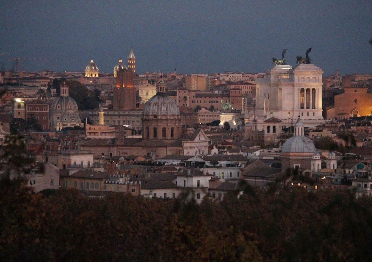Vatican In The Moonlight Apartment Rom Eksteriør billede